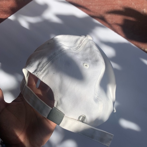 Hat - Picture 3 of 4